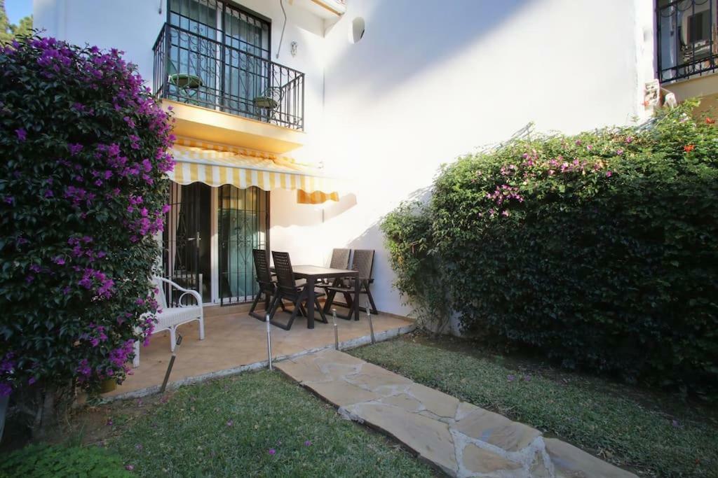 Calahonda 2 Bedroom House With Air Con *